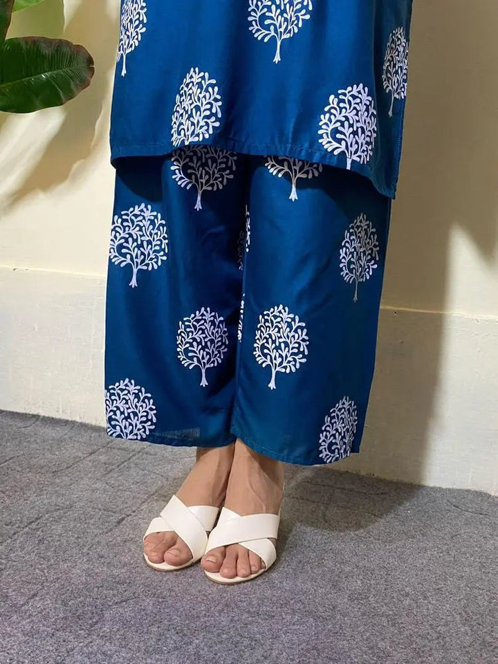 2Pcs Women's Stitched Printed Suit Hype Hem