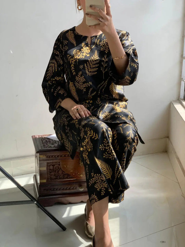 2Pcs Women's Stitched Printed Suit Hype Hem