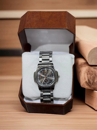 Man's Watch With Textured Strap Hype Hem