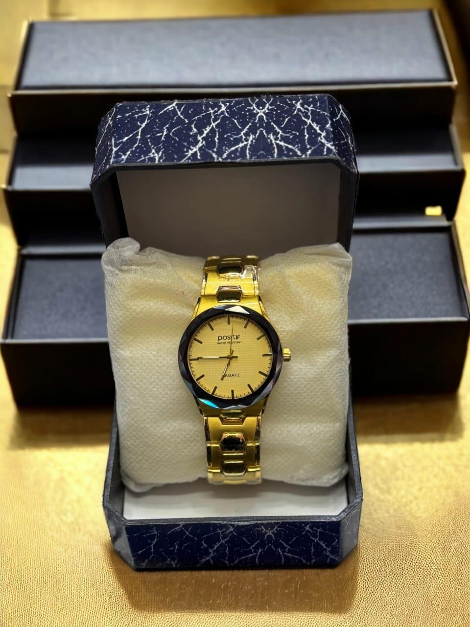 Men's Stylish Golden Watch