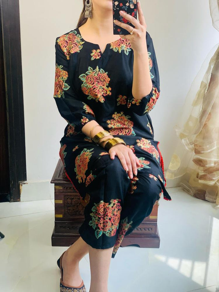 2 Pcs Women's Stitched Linen Printed Shirt &Trouser