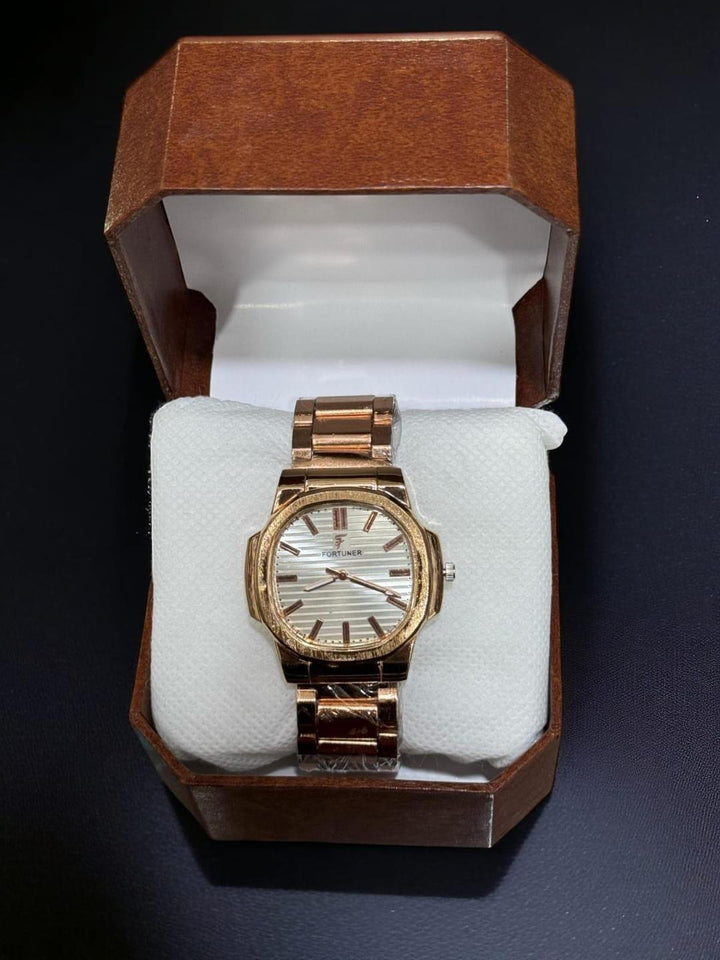 Men's Analogue Watch with Textured Strap - 1 Pc