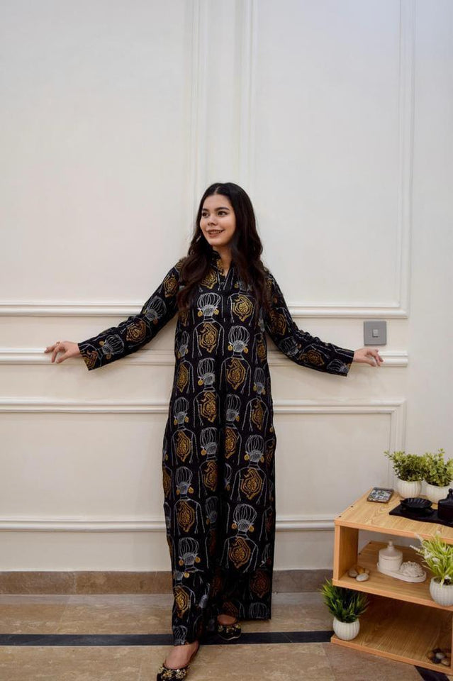 2 Pcs Women's Stitched Linen Printed Shirt And Trouser