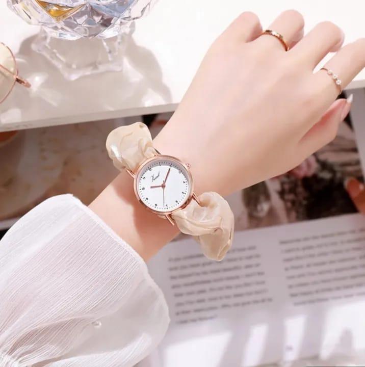 Women's Quartz Water Resistant Analogue Watch